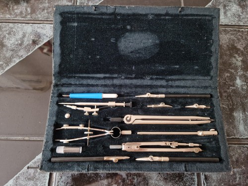 Reißzeuge zirkelkasten etui - zirkelkasten,